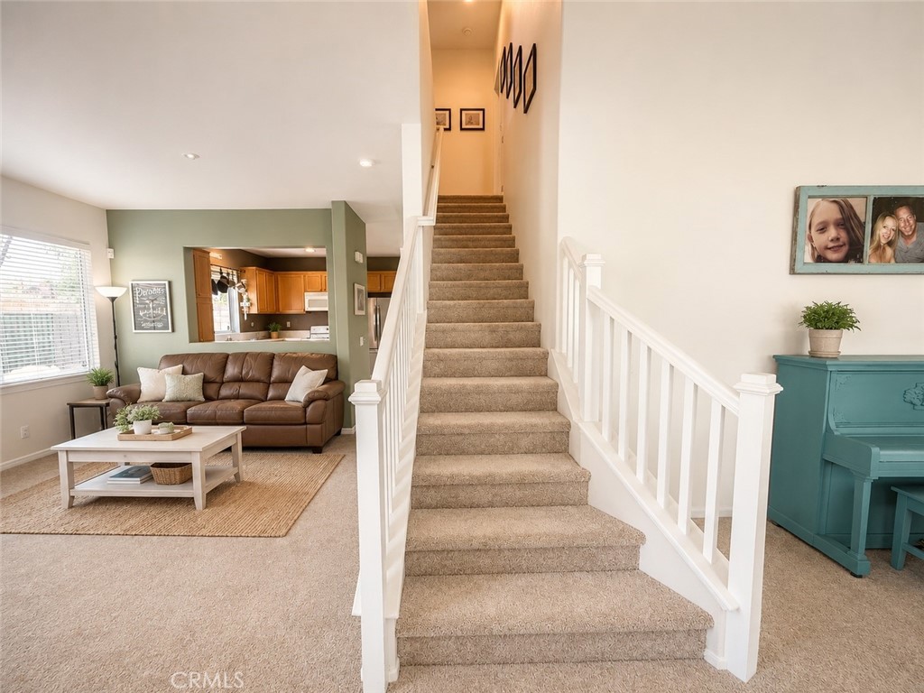 292 Edgemire Lane Simi Valley, CA 93065 - Photo 17 of 45