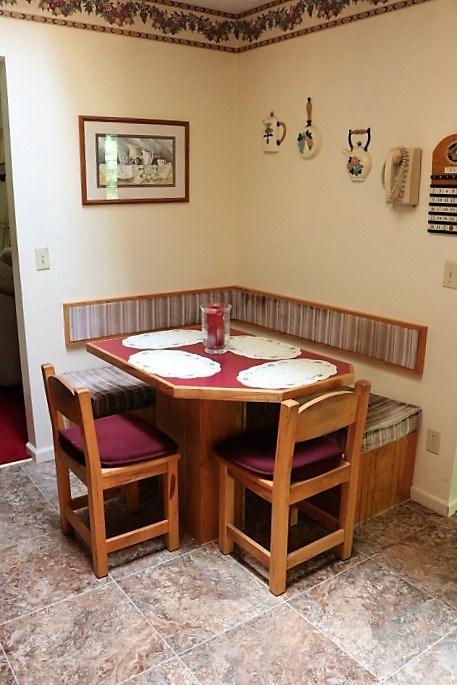 144 Webb Road Livingston, TN 38570 - Photo 7 of 23 Breakfast Area