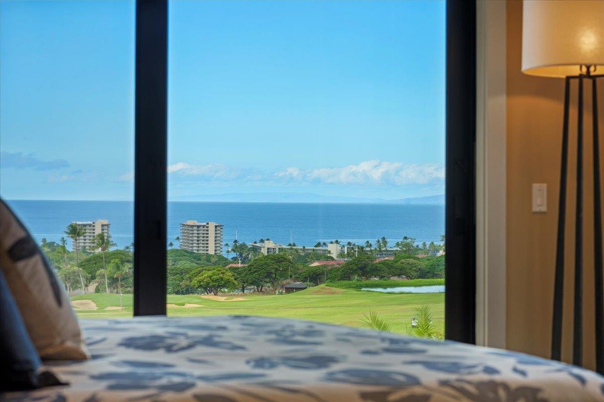 24 Anapuni Loop, Unit 2 Lahaina, HI 96761 - Photo 20 of 50 a view of a city from a corridor