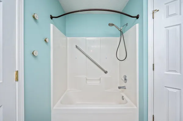 $1,950 | 121 Nicole Lane, Crestview, FL 32539