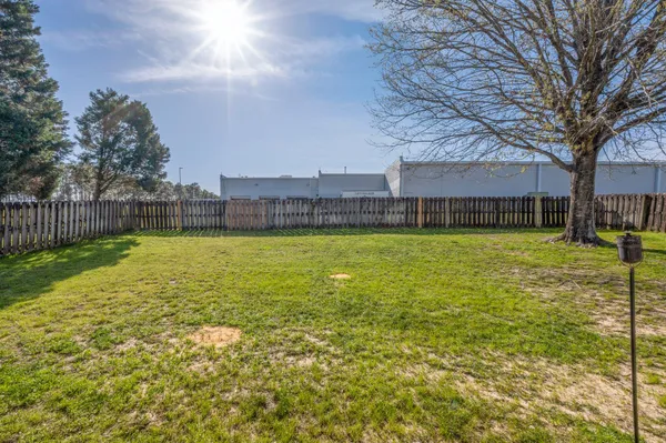 $1,950 | 121 Nicole Lane, Crestview, FL 32539