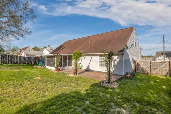 $1,950 | 121 Nicole Lane, Crestview, FL 32539