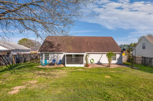 $1,950 | 121 Nicole Lane, Crestview, FL 32539