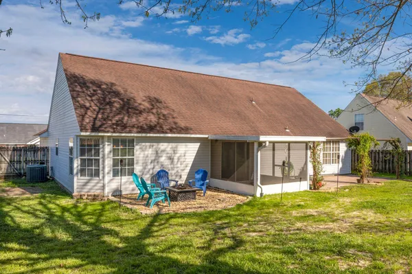 $1,950 | 121 Nicole Lane, Crestview, FL 32539