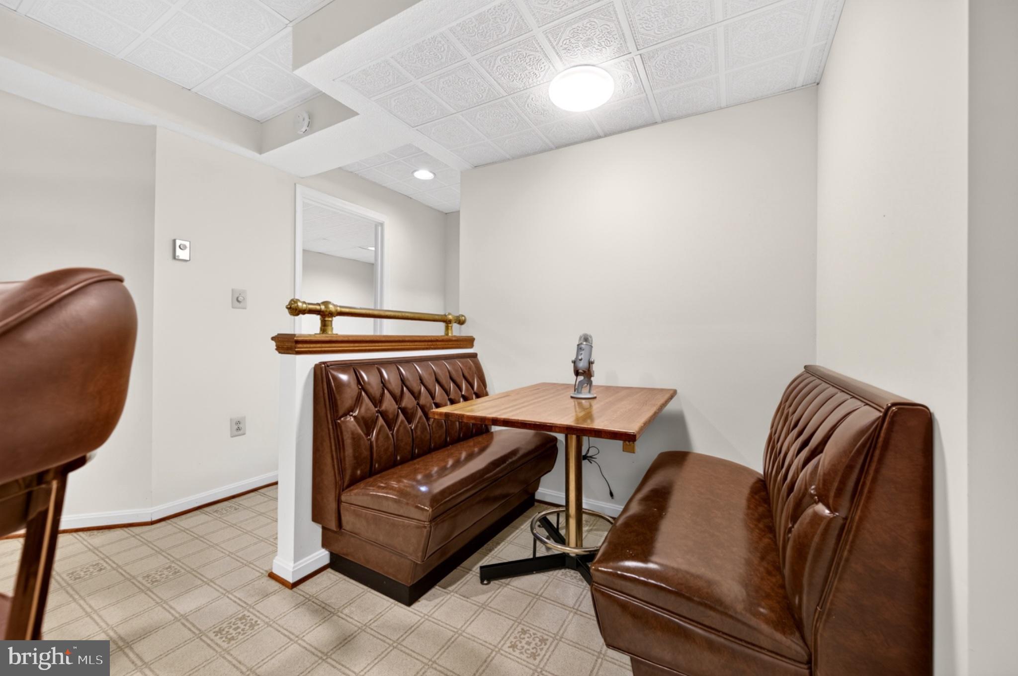 24513 Hanson Road Laytonsville, MD 20882 - Photo 43 of 58 Cozy corner for intimate gatherings.
