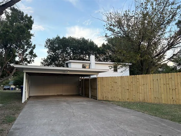 $2,600 | 2119 Quail Run, McKinney, TX 75071