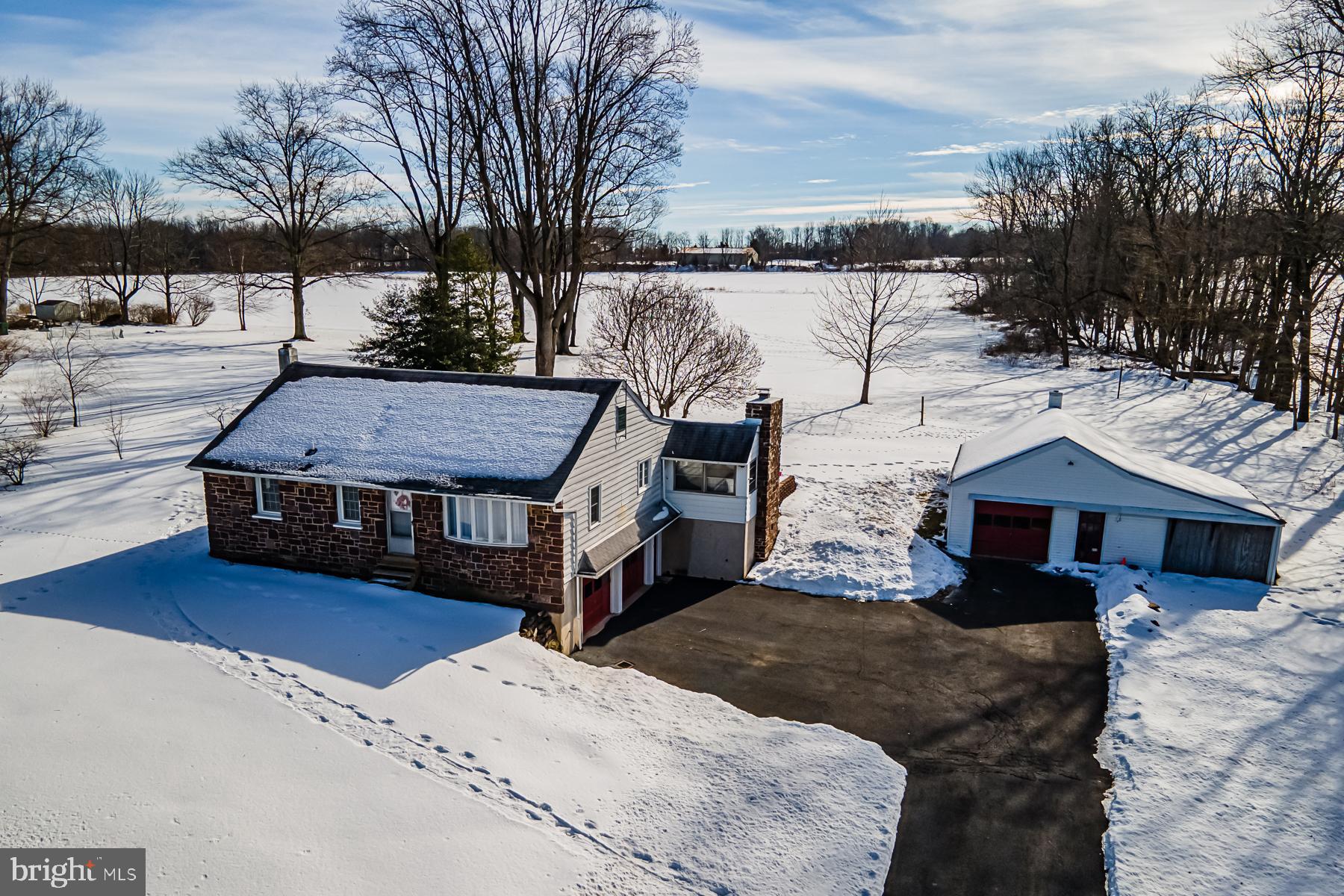 1833 Rickerts Road Perkasie, PA 18944 - Photo 3 of 32
