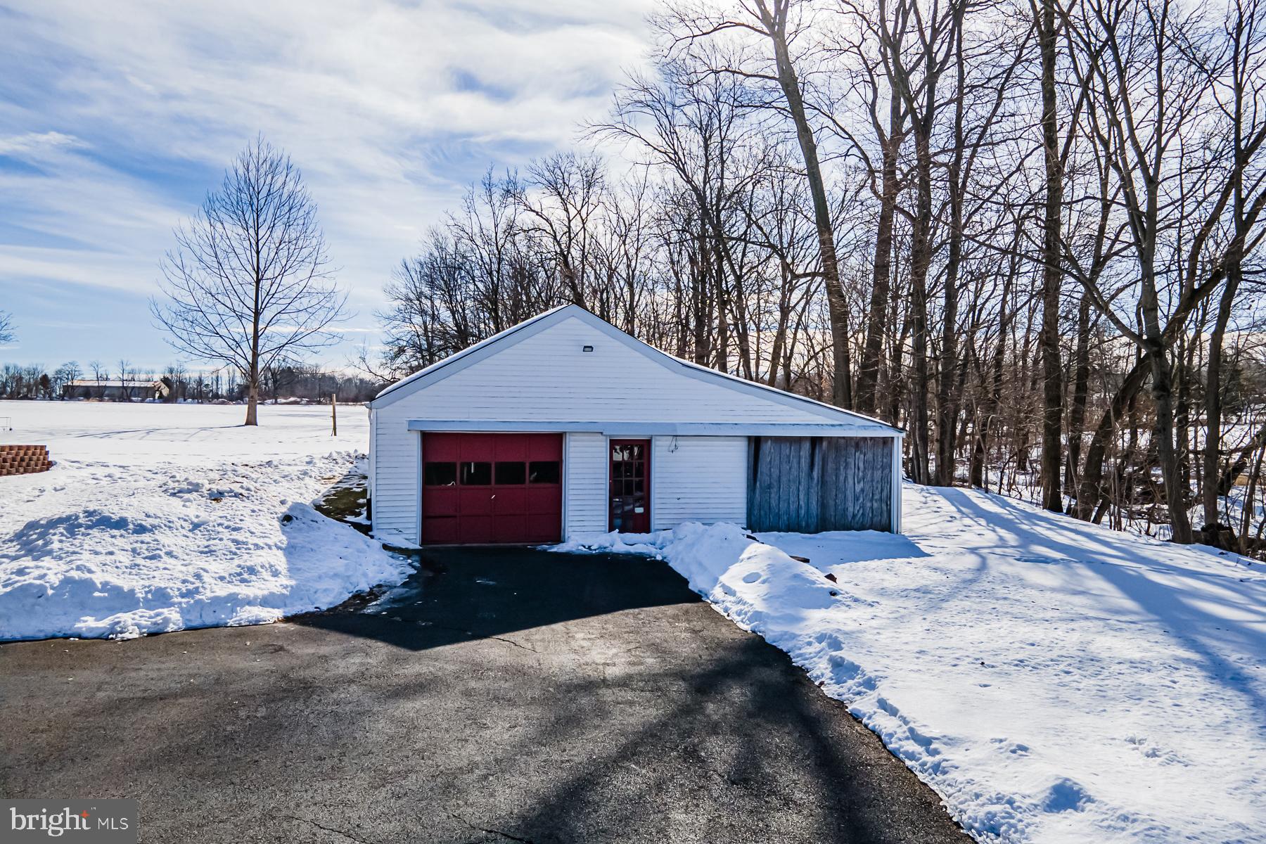 1833 Rickerts Road Perkasie, PA 18944 - Photo 4 of 32