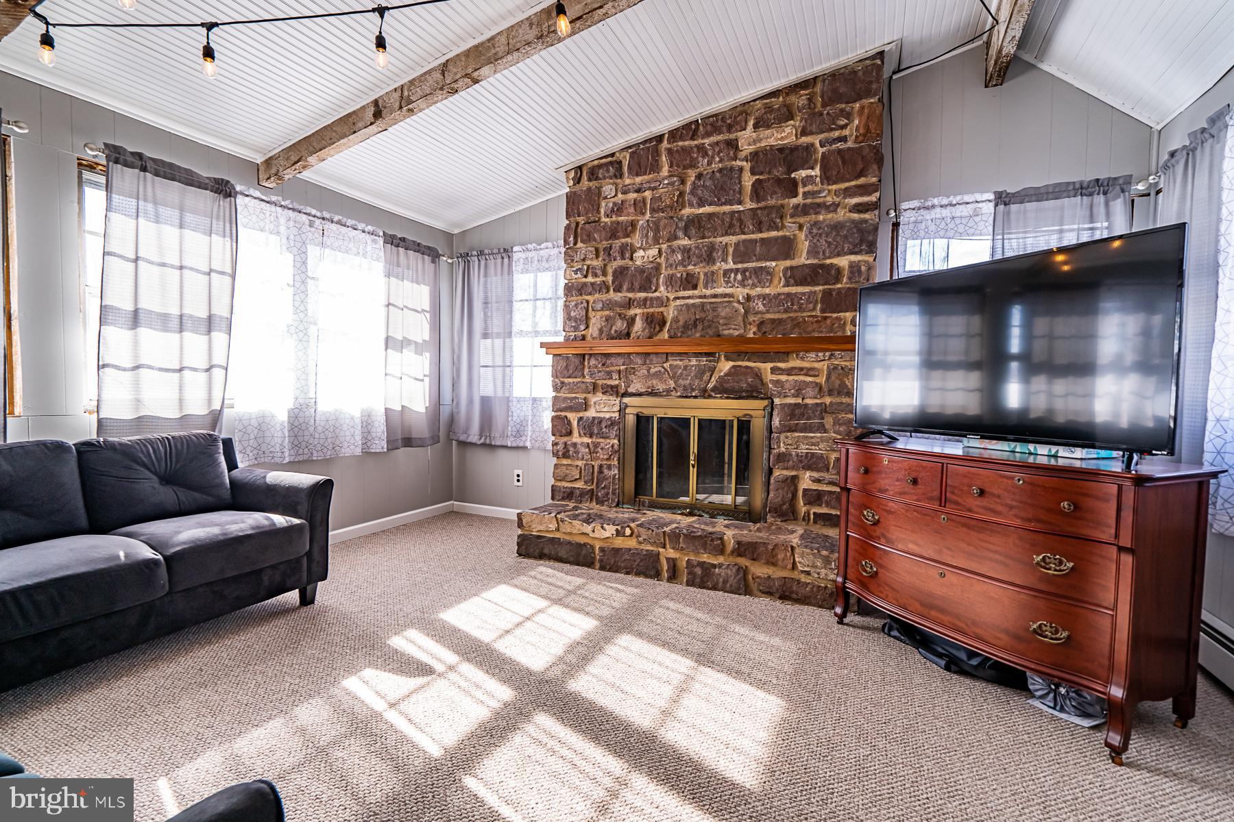 1833 Rickerts Road Perkasie, PA 18944 - Photo 7 of 32
