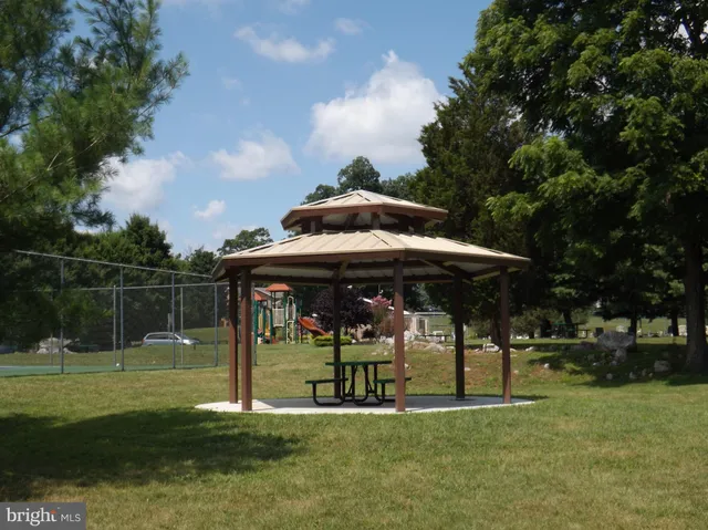 $1,850 | 60 Chennault Trail, Falling Waters, WV 25419