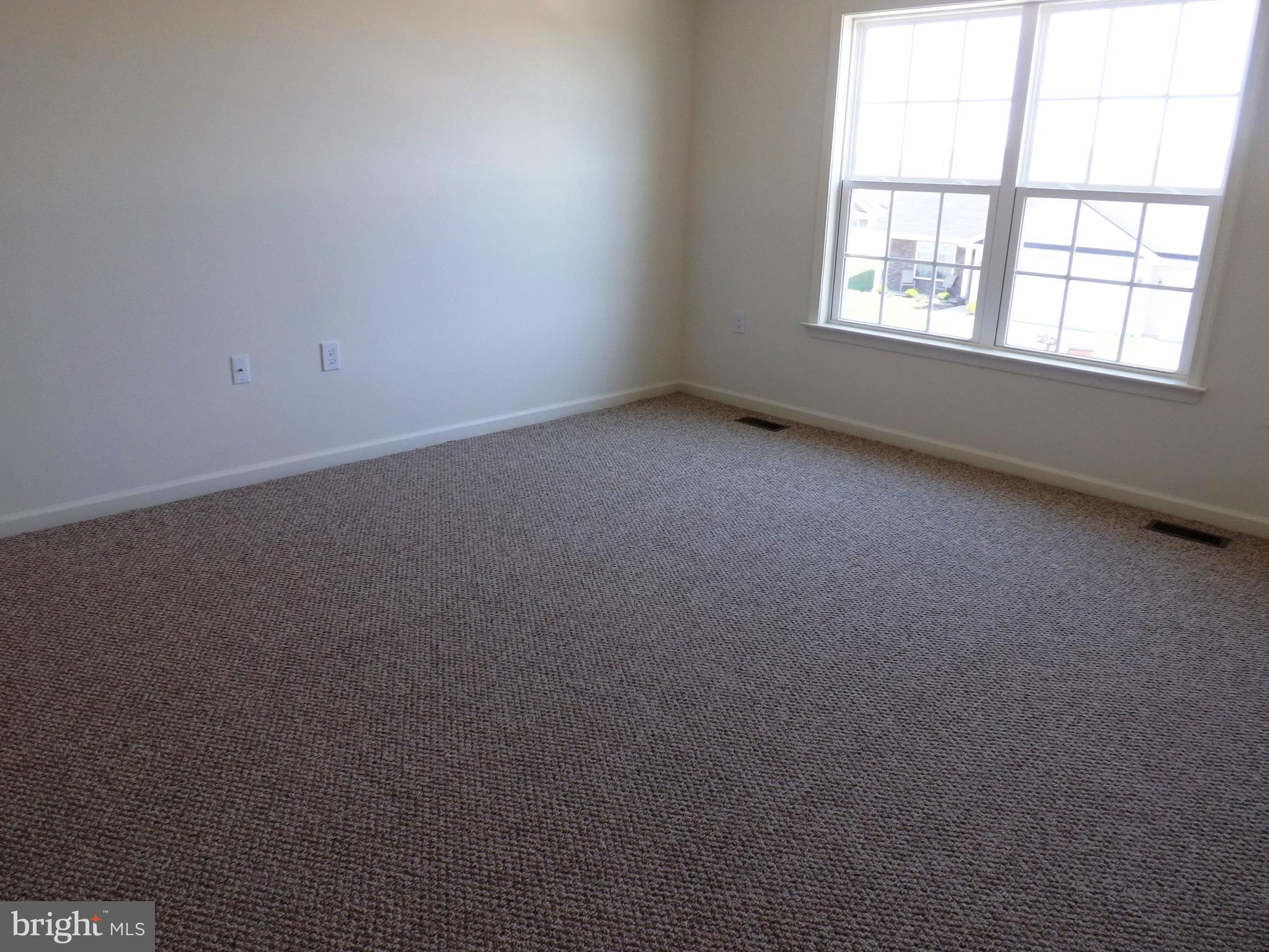 60 Chennault Trail Falling Waters, WV 25419 - Photo 7 of 17