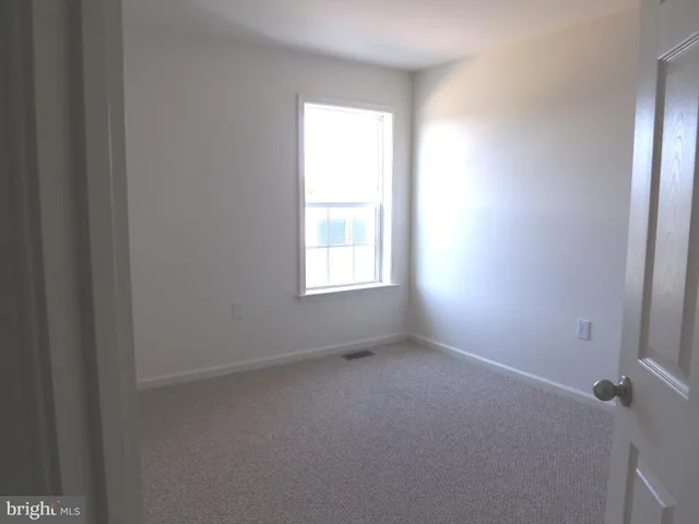 $1,850 | 60 Chennault Trail, Falling Waters, WV 25419