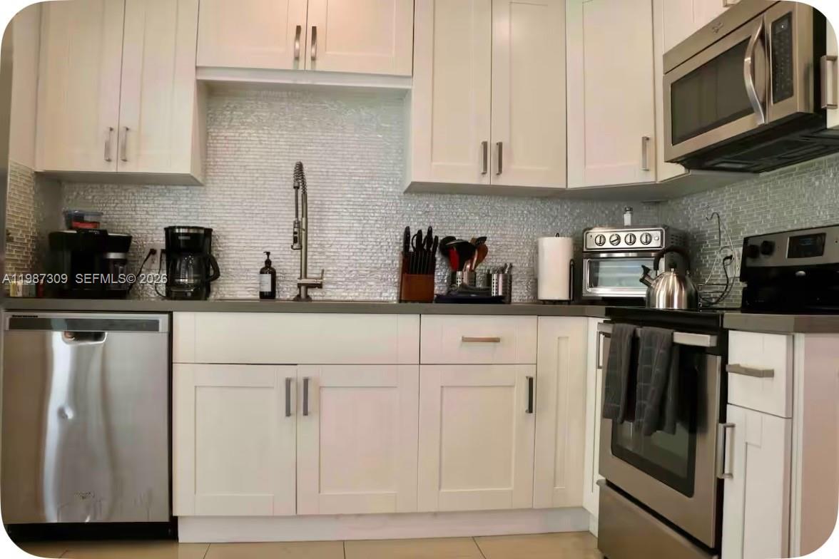 601 Northwest 116th Street Miami, FL 33168 - Photo 4 of 9