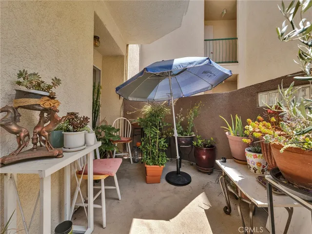 $650,000 | 5420 Sylmar Avenue, Unit 113, Sherman Oaks, CA 91401