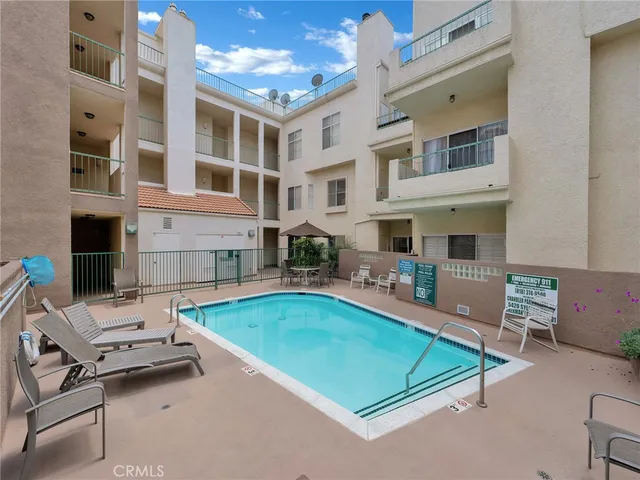 $650,000 | 5420 Sylmar Avenue, Unit 113, Sherman Oaks, CA 91401