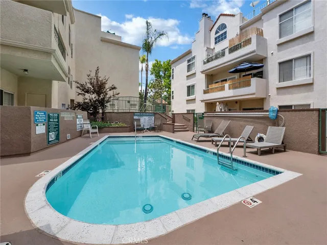 $650,000 | 5420 Sylmar Avenue, Unit 113, Sherman Oaks, CA 91401
