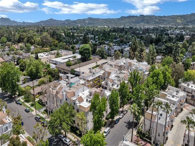$650,000 | 5420 Sylmar Avenue, Unit 113, Sherman Oaks, CA 91401