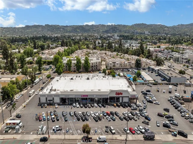 $650,000 | 5420 Sylmar Avenue, Unit 113, Sherman Oaks, CA 91401