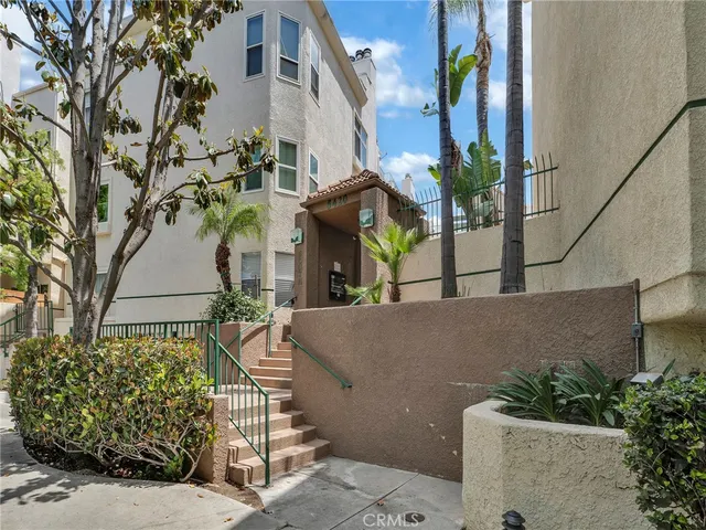$650,000 | 5420 Sylmar Avenue, Unit 113, Sherman Oaks, CA 91401
