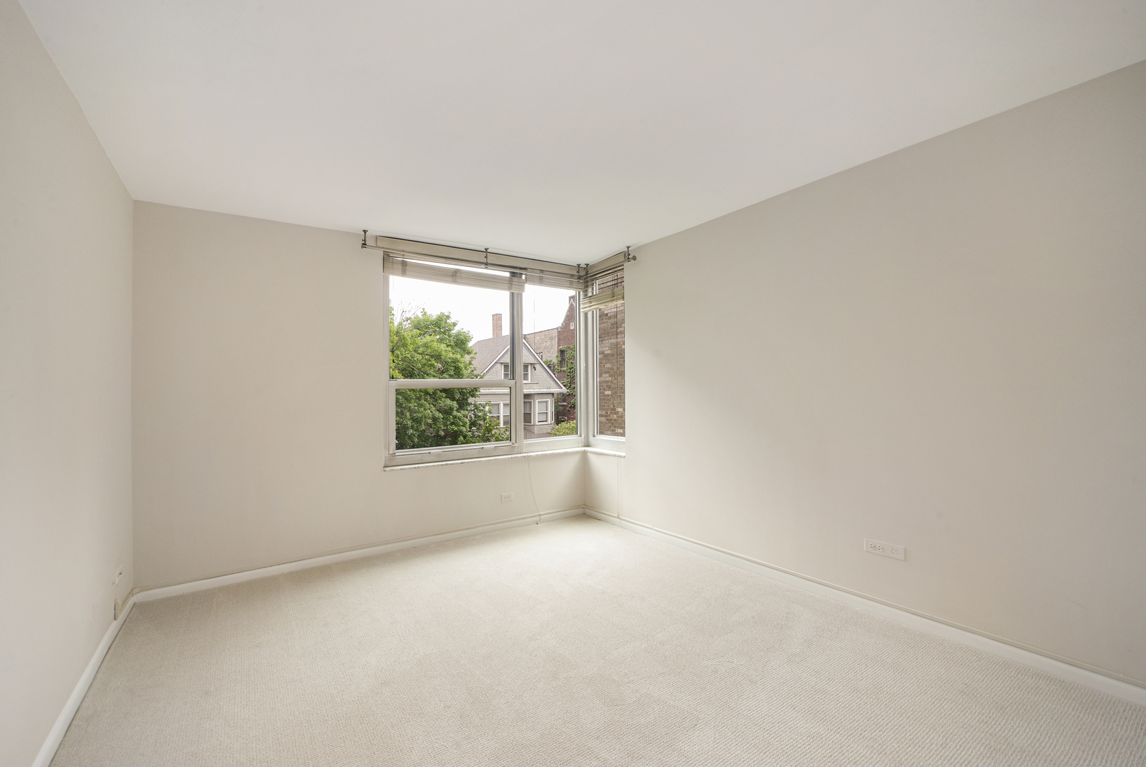 720 West Gordon Terrace, Unit 3L Chicago, IL 60613 - Photo 6 of 8
