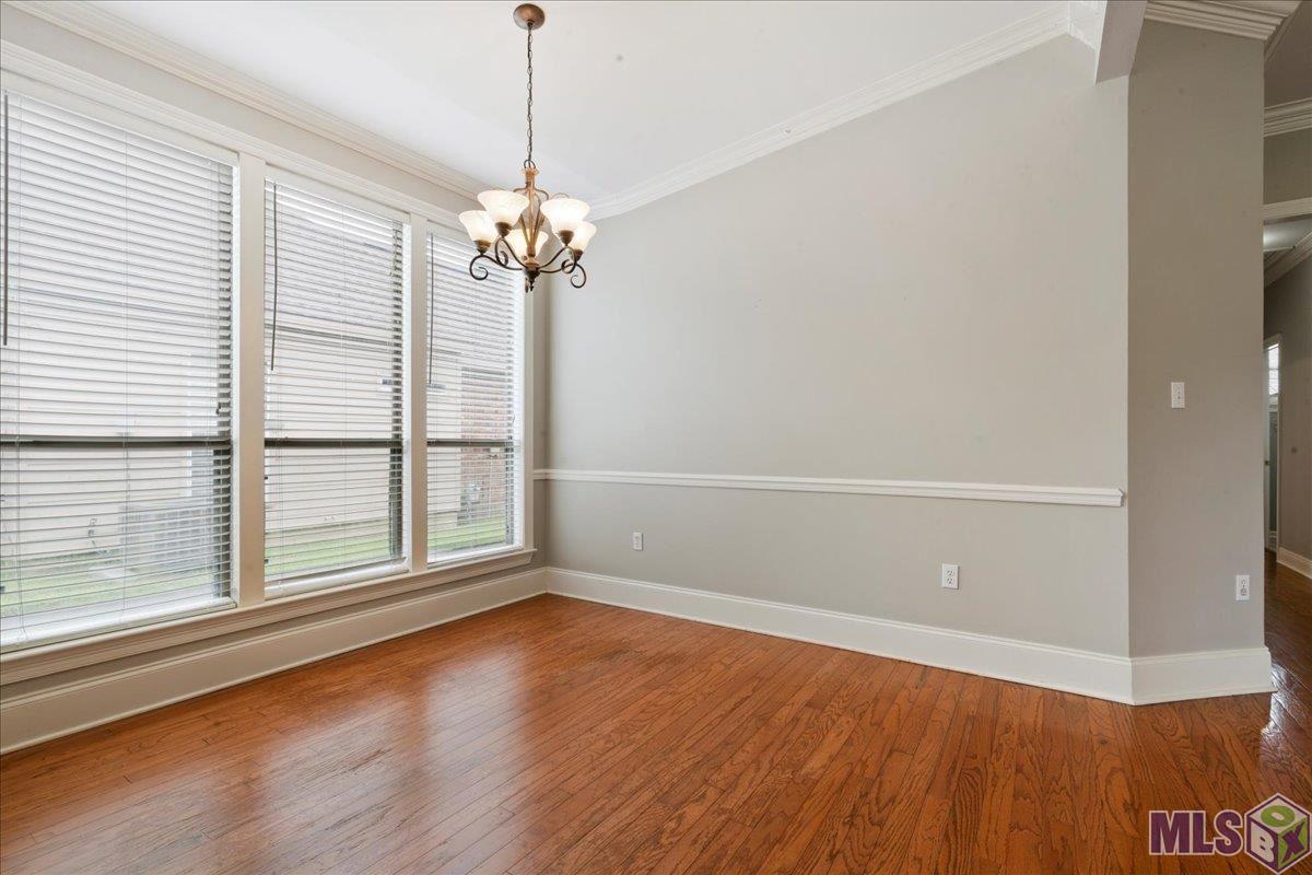 10223 Springpark Avenue Baton Rouge, LA 70810 - Photo 3 of 15 Dining Area