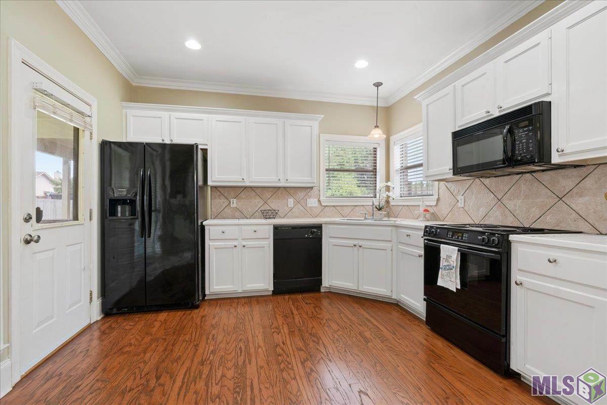 10223 Springpark Avenue Baton Rouge, LA 70810 - Photo 4 of 15 Kitchen