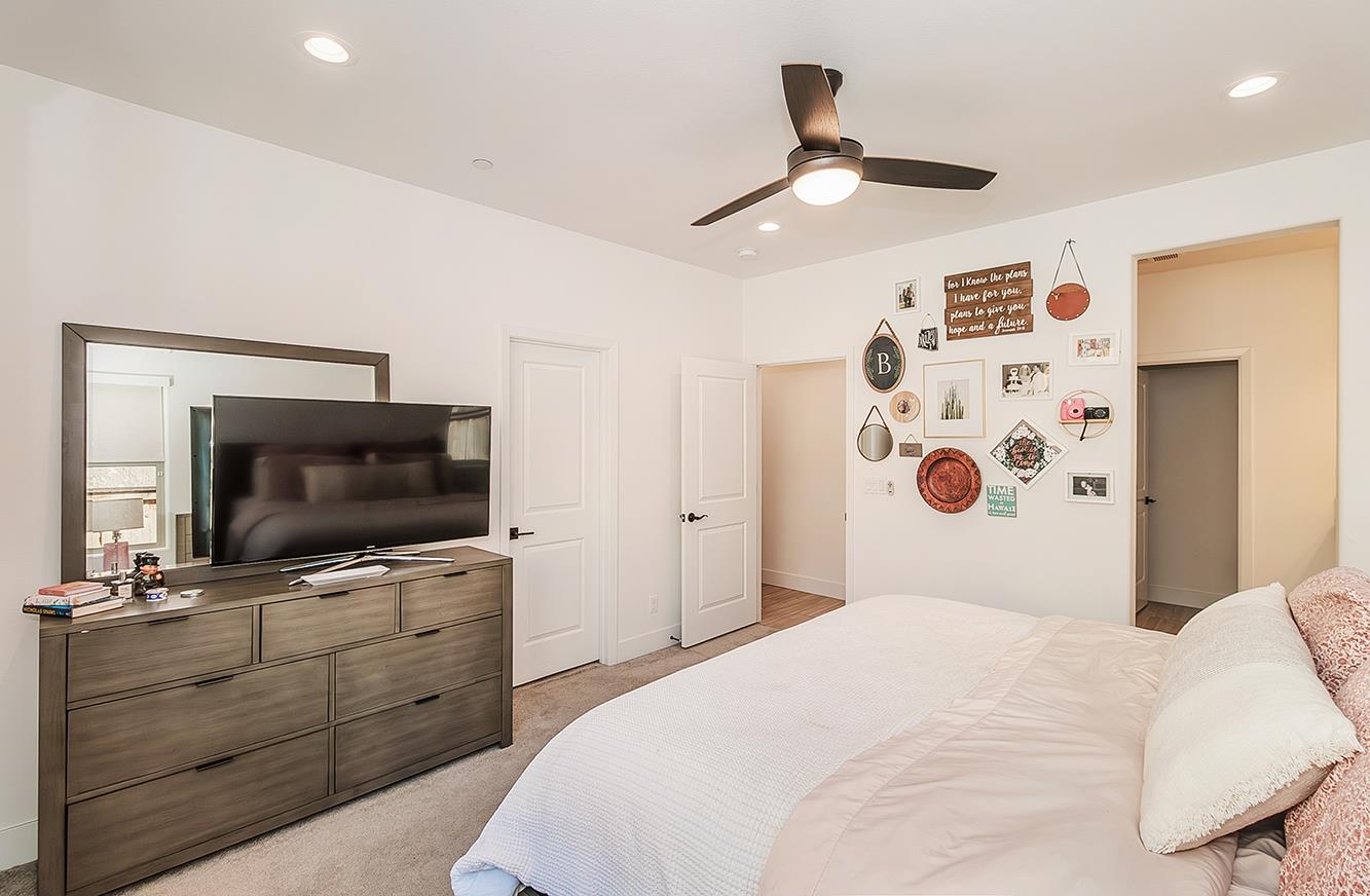 4593 Orchard Hills Road Madera, CA 93636 - Photo 9 of 21 Primary Bedroom with Walk-in Closet