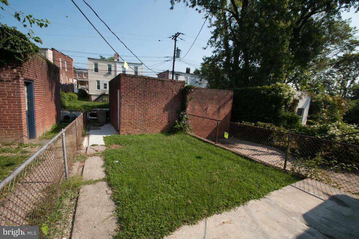 512 East Cold Spring Lane Baltimore, MD 21212 - Photo 12 of 14 Backyard