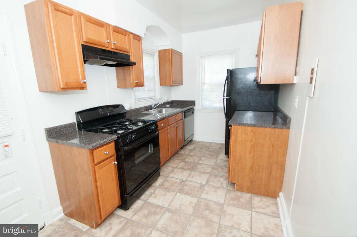 512 East Cold Spring Lane Baltimore, MD 21212 - Photo 7 of 14 Kitchen