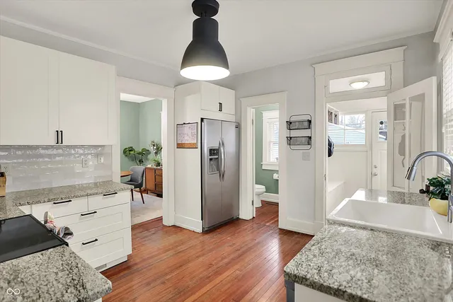 $309,900 | 4330 Carrollton Avenue, Indianapolis, IN 46205