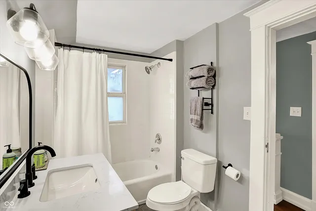 $309,900 | 4330 Carrollton Avenue, Indianapolis, IN 46205