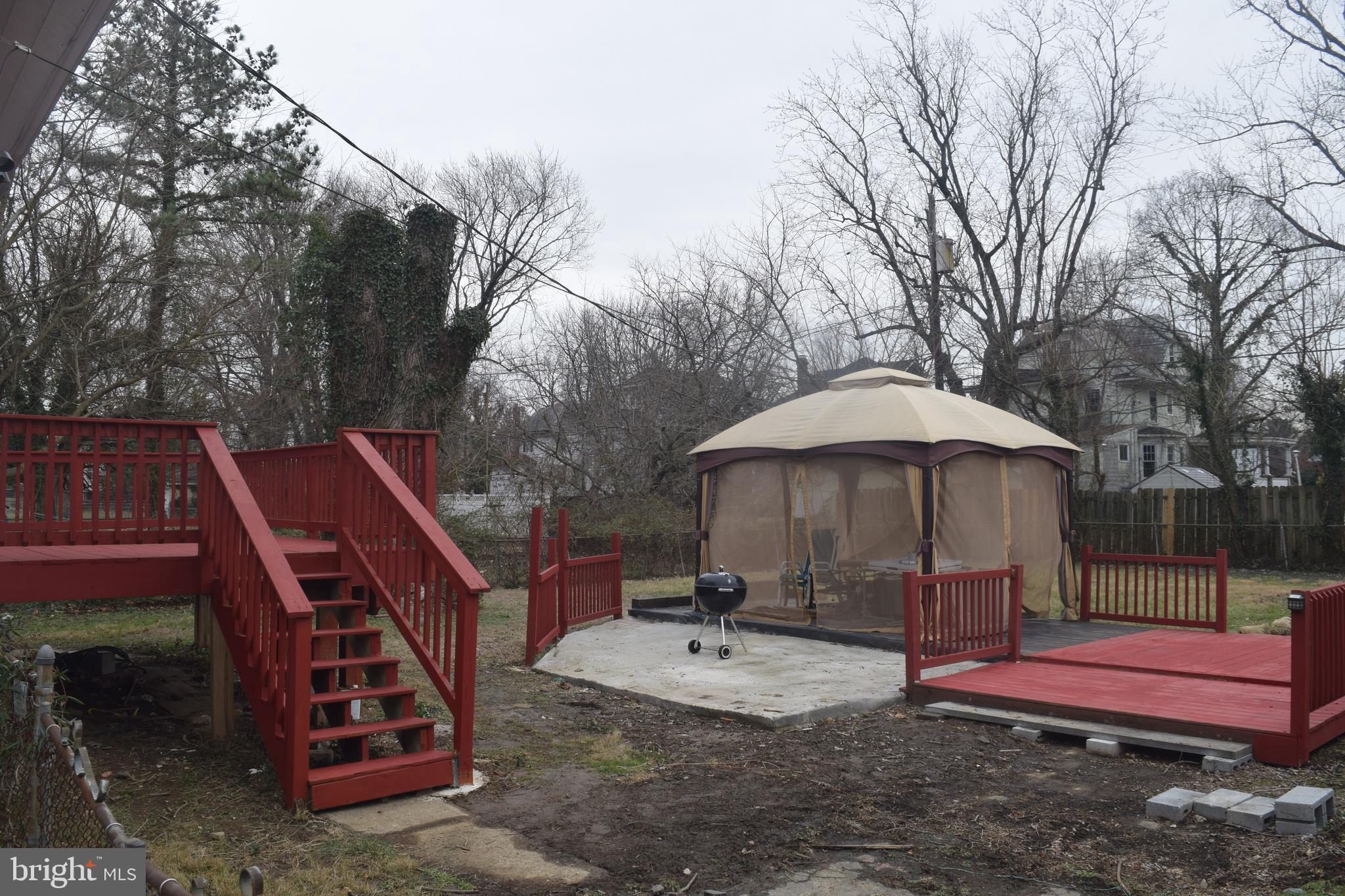 3709 Barrington Road Baltimore, MD 21215 - Photo 5 of 29