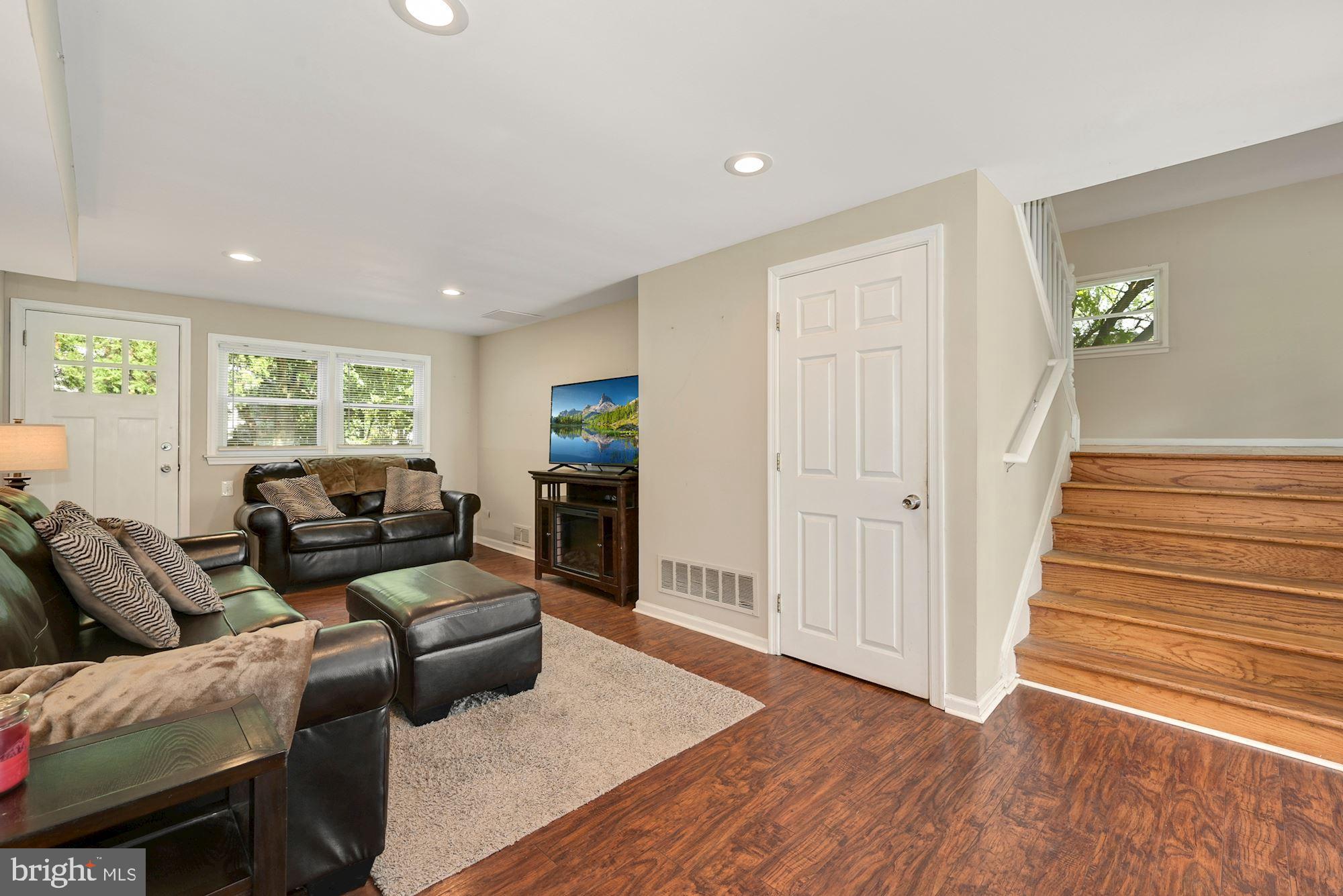 802 Richard Road Cherry Hill, NJ 08034 - Photo 8 of 30