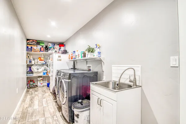 $1,167,000 | 716 Meadowlark Drive, El Paso, TX 79922