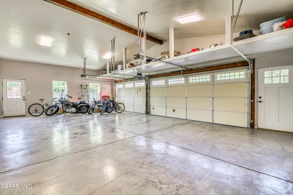 $1,167,000 | 716 Meadowlark Drive, El Paso, TX 79922