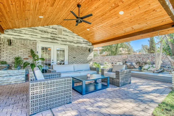 $1,167,000 | 716 Meadowlark Drive, El Paso, TX 79922