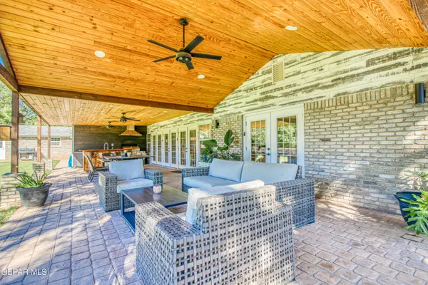 $1,167,000 | 716 Meadowlark Drive, El Paso, TX 79922