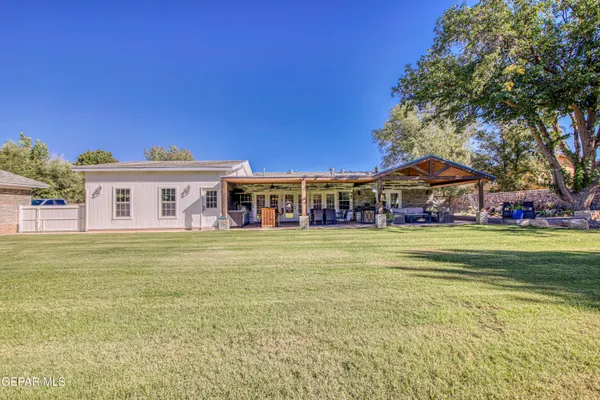 $1,167,000 | 716 Meadowlark Drive, El Paso, TX 79922