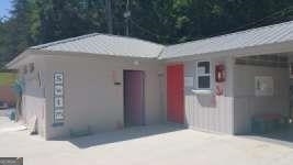 286 Country Club Drive Toccoa, GA 30577 - Photo 4 of 5 a house with a outdoor space