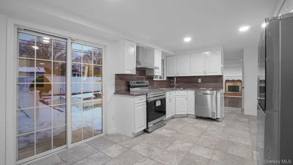 $849,999 | 35 John Street, Port Jefferson Station, NY 11776
