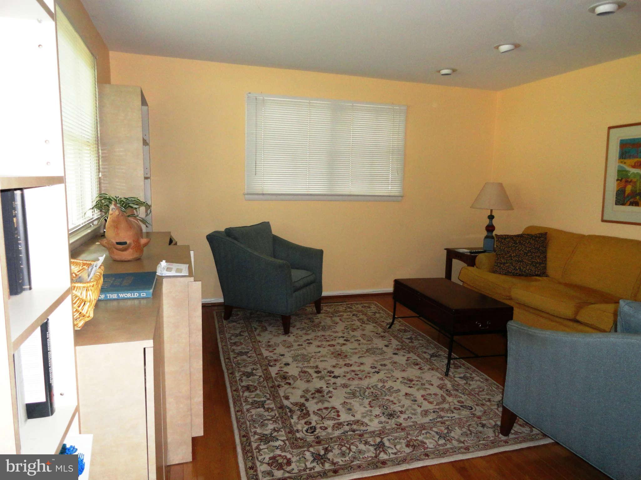 3414 Birch Hollow Road Baltimore, MD 21208 - Photo 12 of 30 Family Room