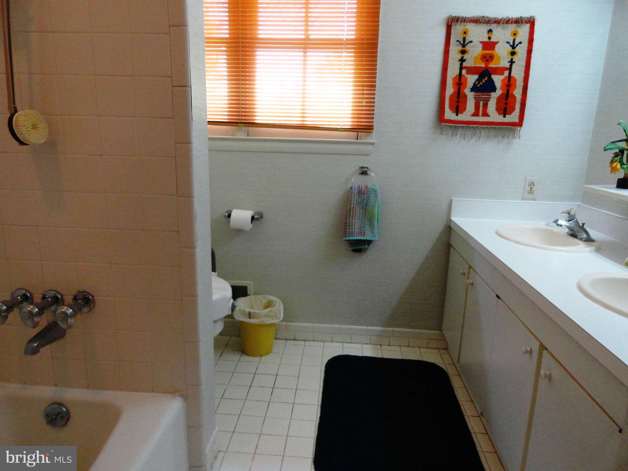 3414 Birch Hollow Road Baltimore, MD 21208 - Photo 21 of 30 Bath #2