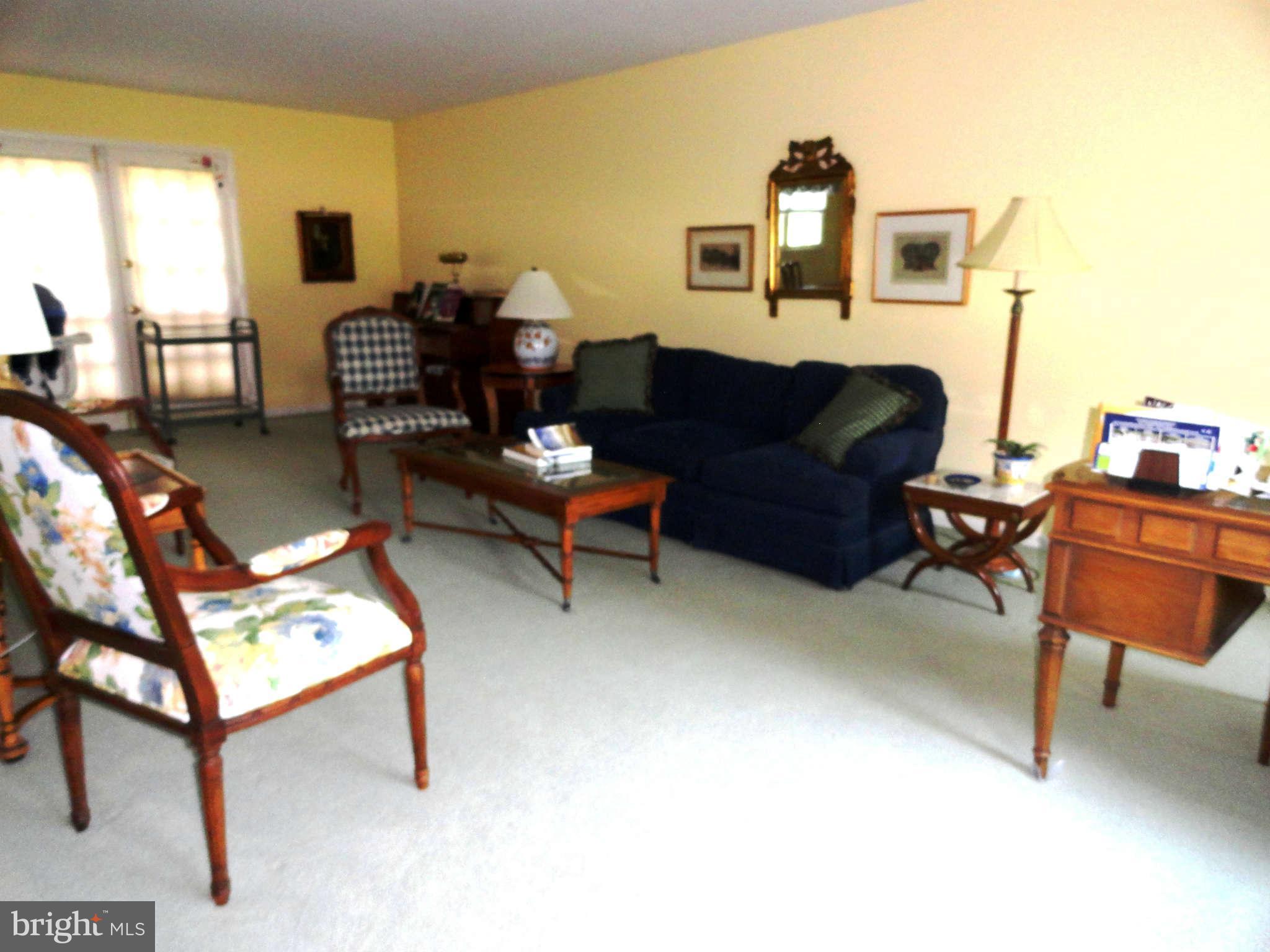 3414 Birch Hollow Road Baltimore, MD 21208 - Photo 4 of 30 Living Room 2