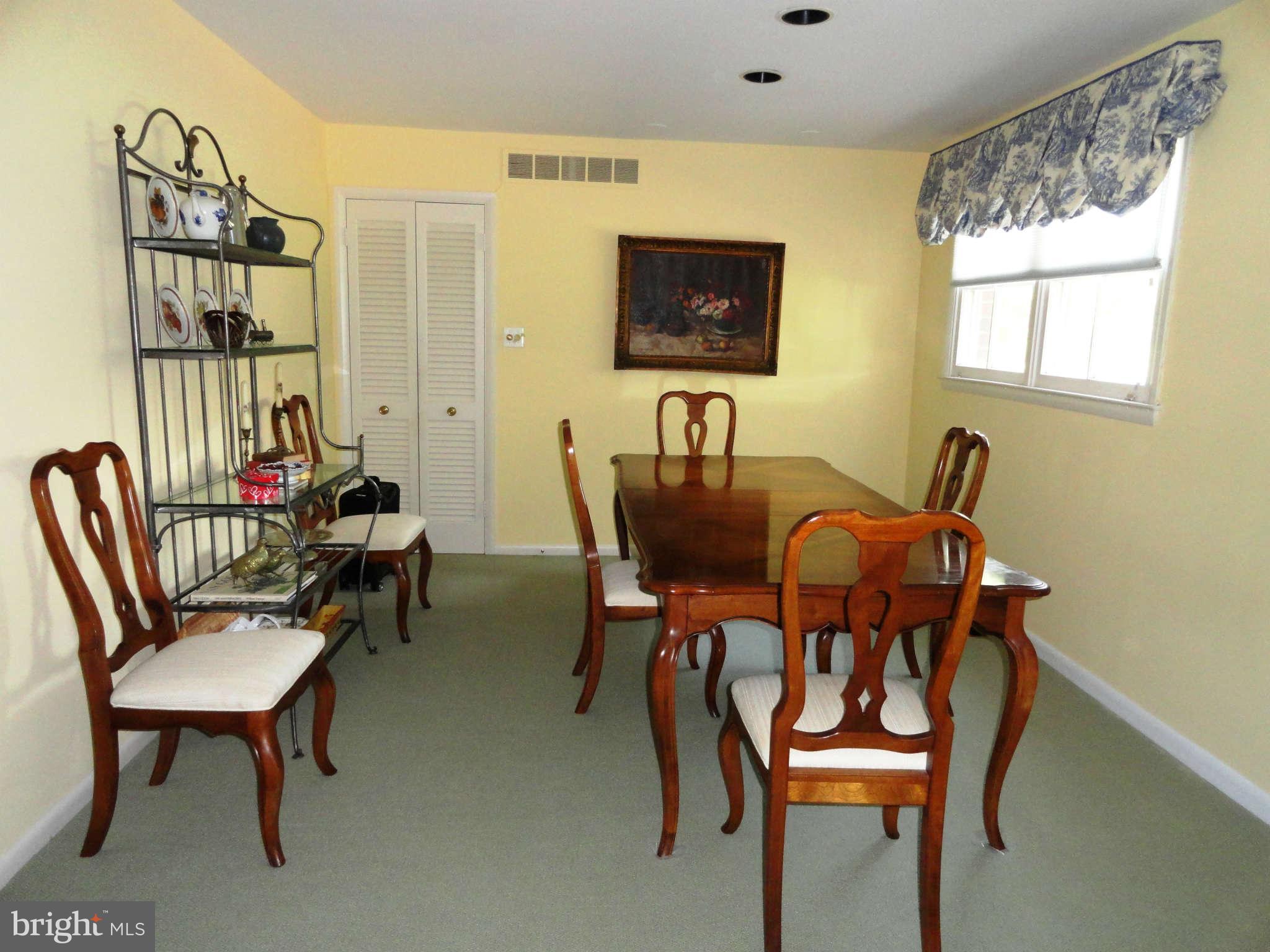 3414 Birch Hollow Road Baltimore, MD 21208 - Photo 5 of 30 Dining Room