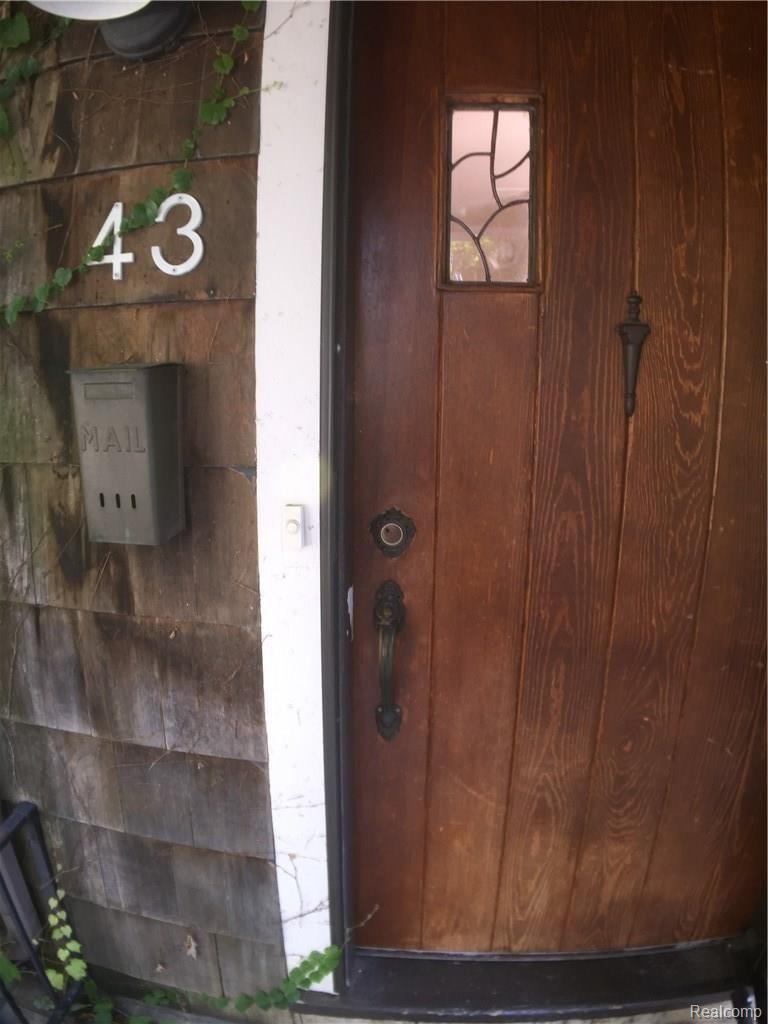 43 Amherst Road Pleasant Ridge, MI 48069 - Photo 4 of 34 IMG_1508.JPG