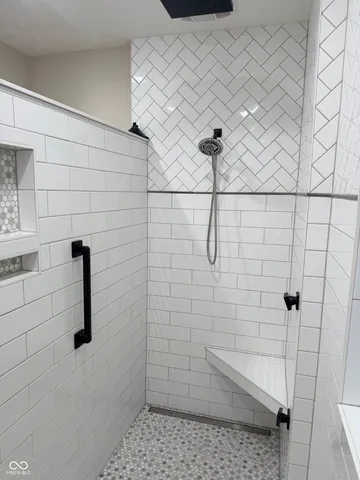 $825,000 | 4651 Winterstill, Zionsville, IN 46077