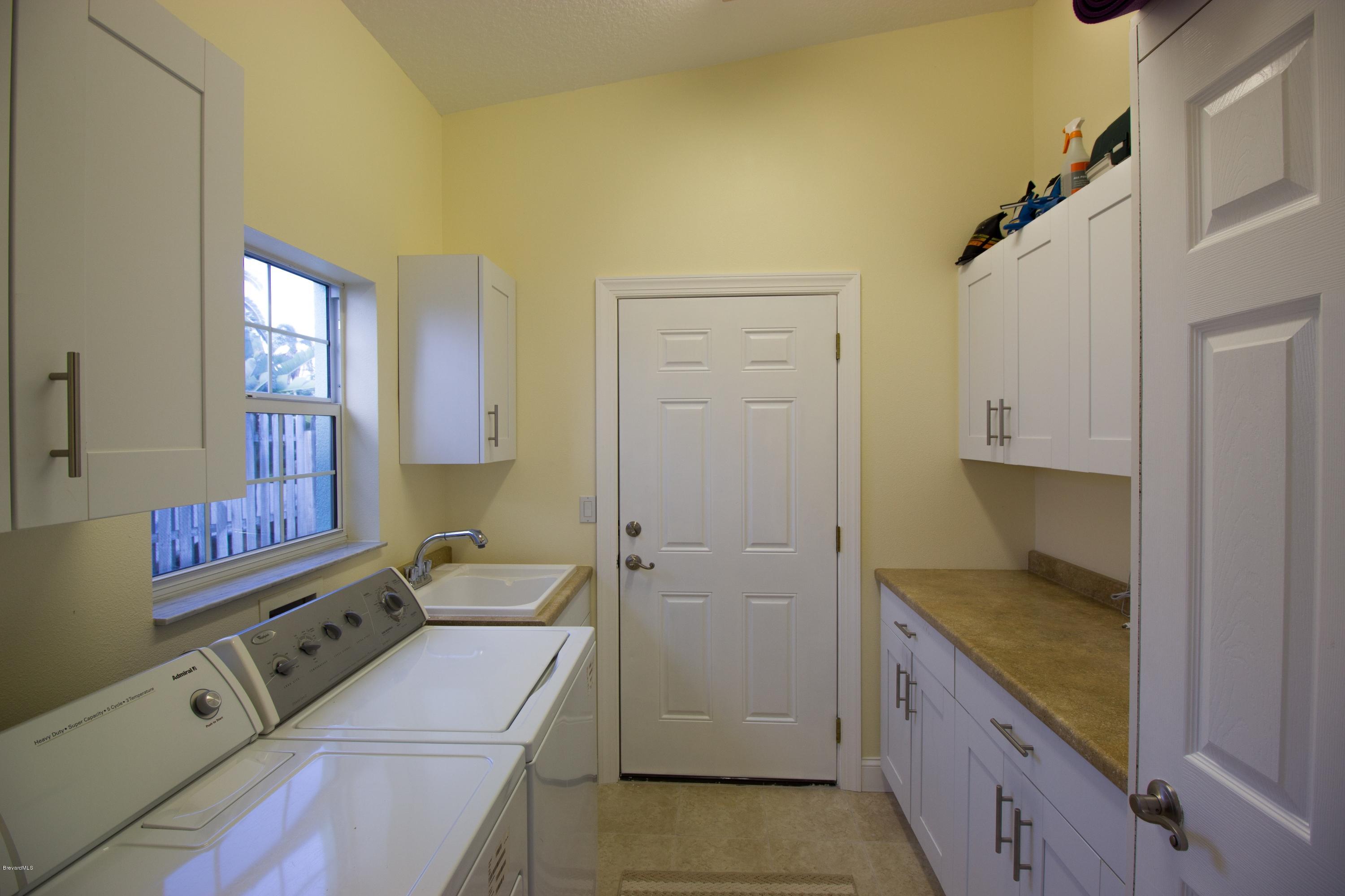 114 Aucila Road Cocoa Beach, FL 32931 - Photo 27 of 34 A DREAM LAUNDRY ROOM