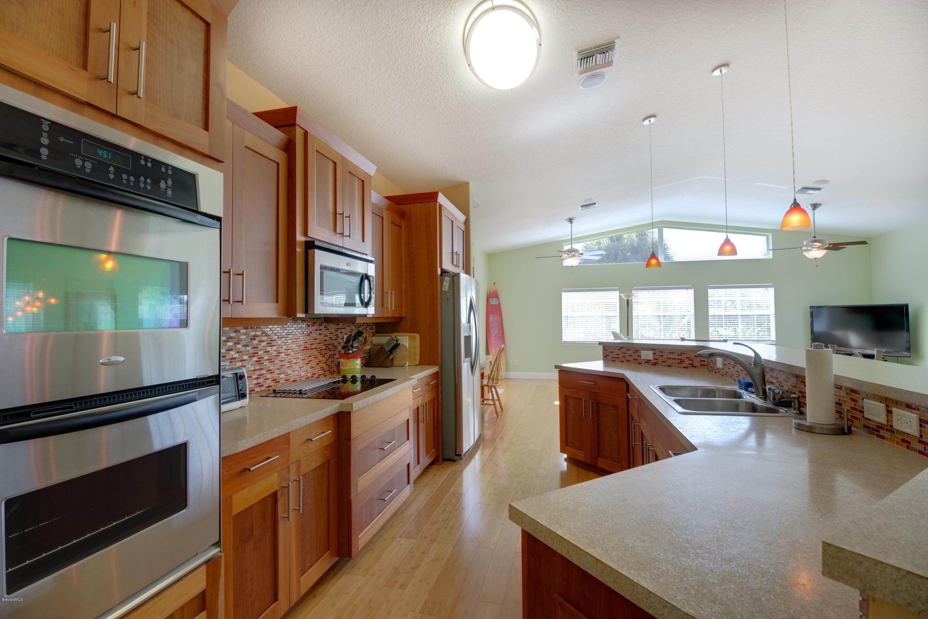 NEW KITCHEN!