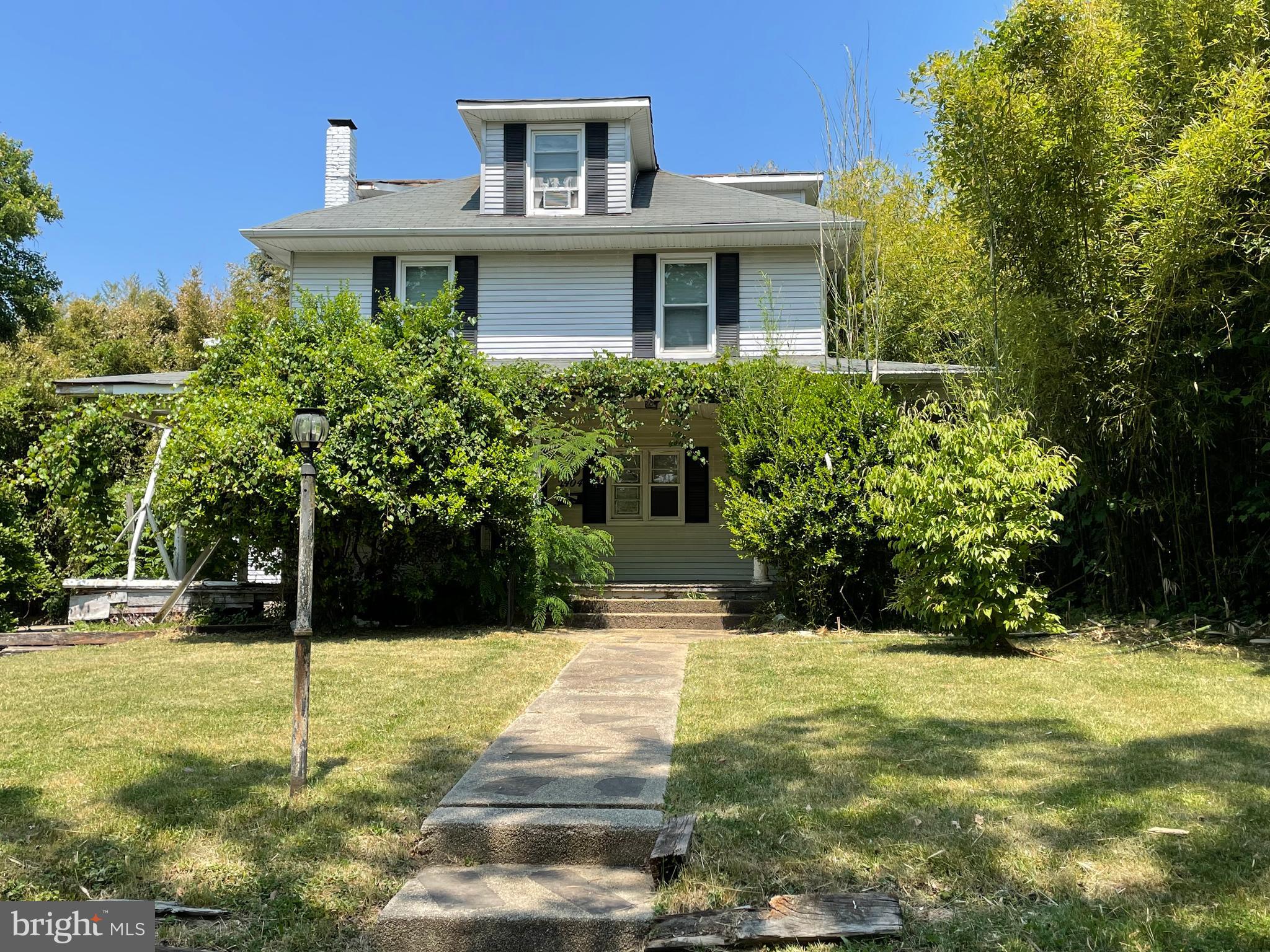 2404 Taney Road Baltimore, MD 21209 - Photo 2 of 6