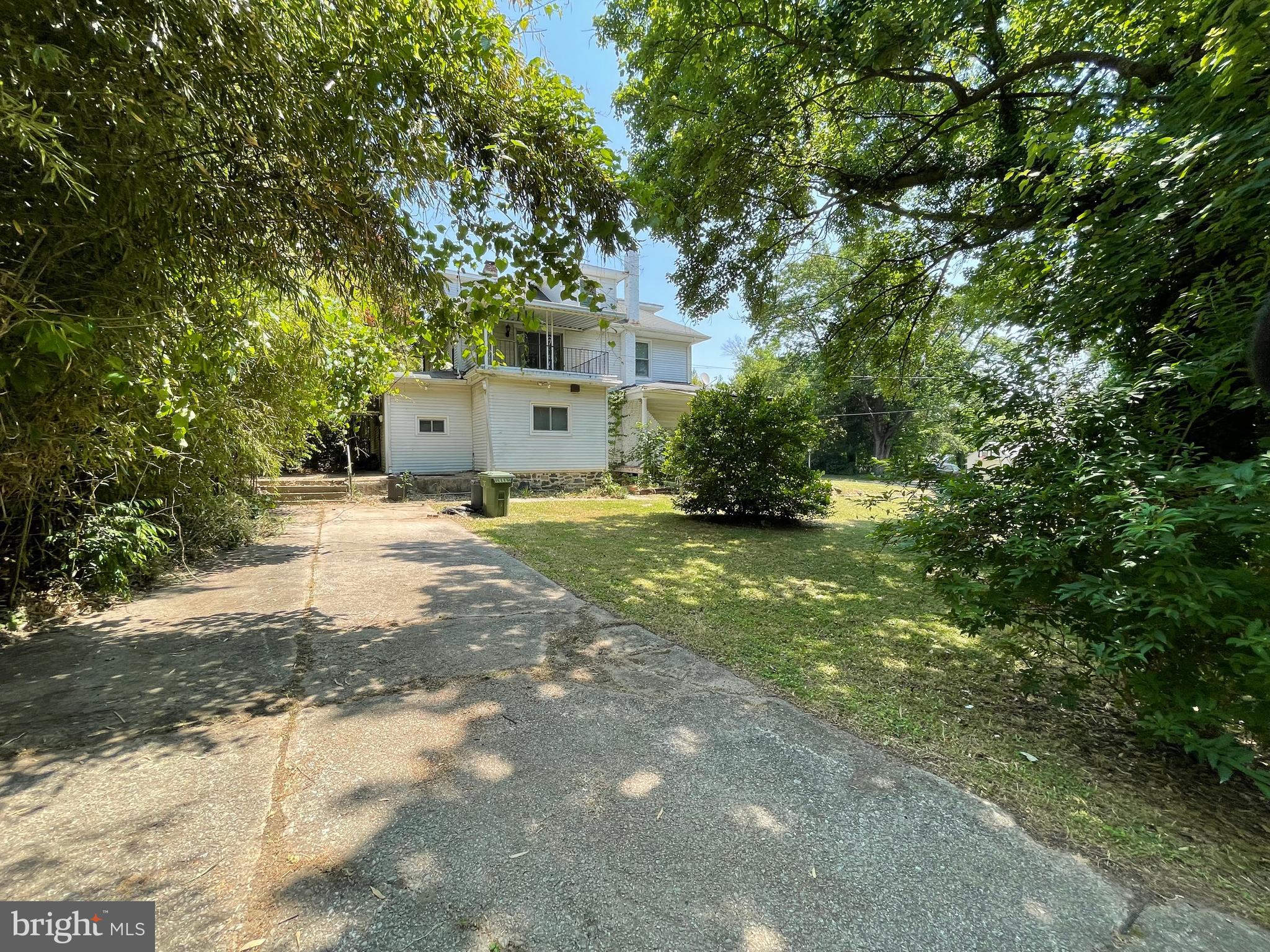 2404 Taney Road Baltimore, MD 21209 - Photo 4 of 6